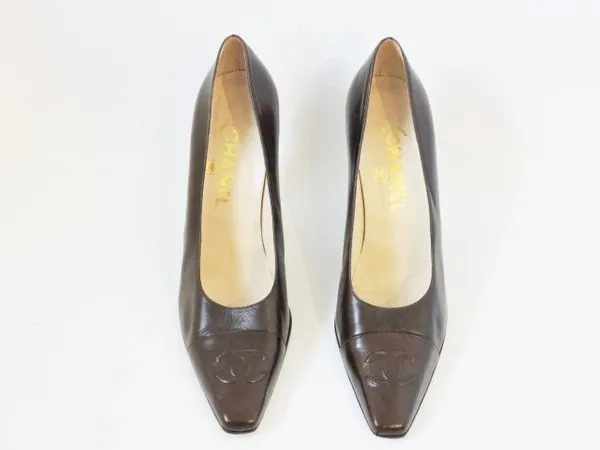 Chanel Cap-Toe Pump Size 41 It (11 Us)