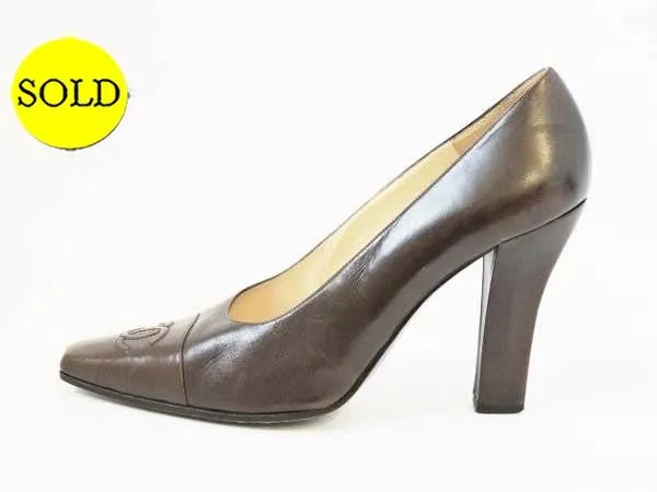 Chanel Cap-Toe Pump Size 41 It (11 Us)