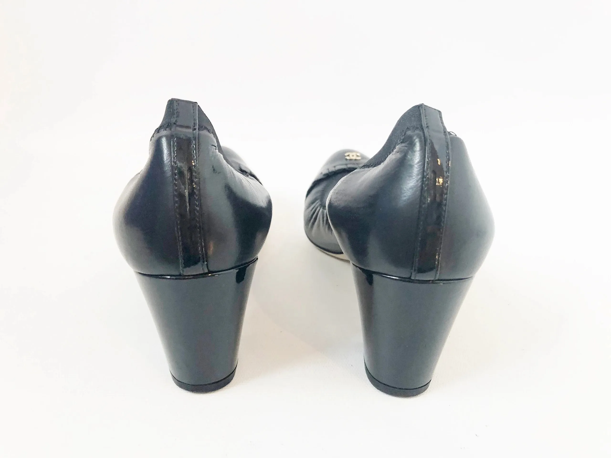 Chanel Cap-Toe Ruffle Pump Size 40 It (10 Us)