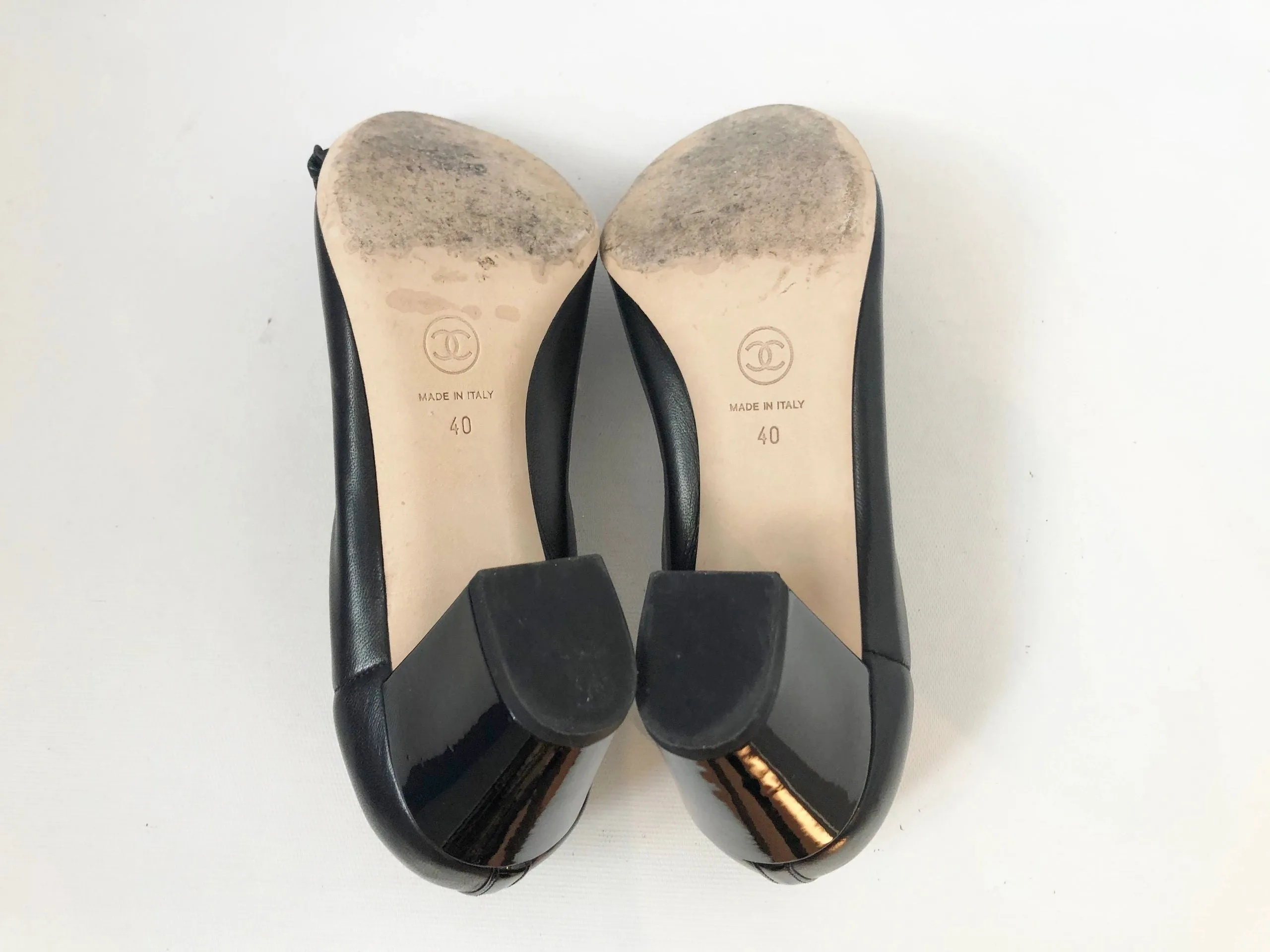 Chanel Cap-Toe Ruffle Pump Size 40 It (10 Us)