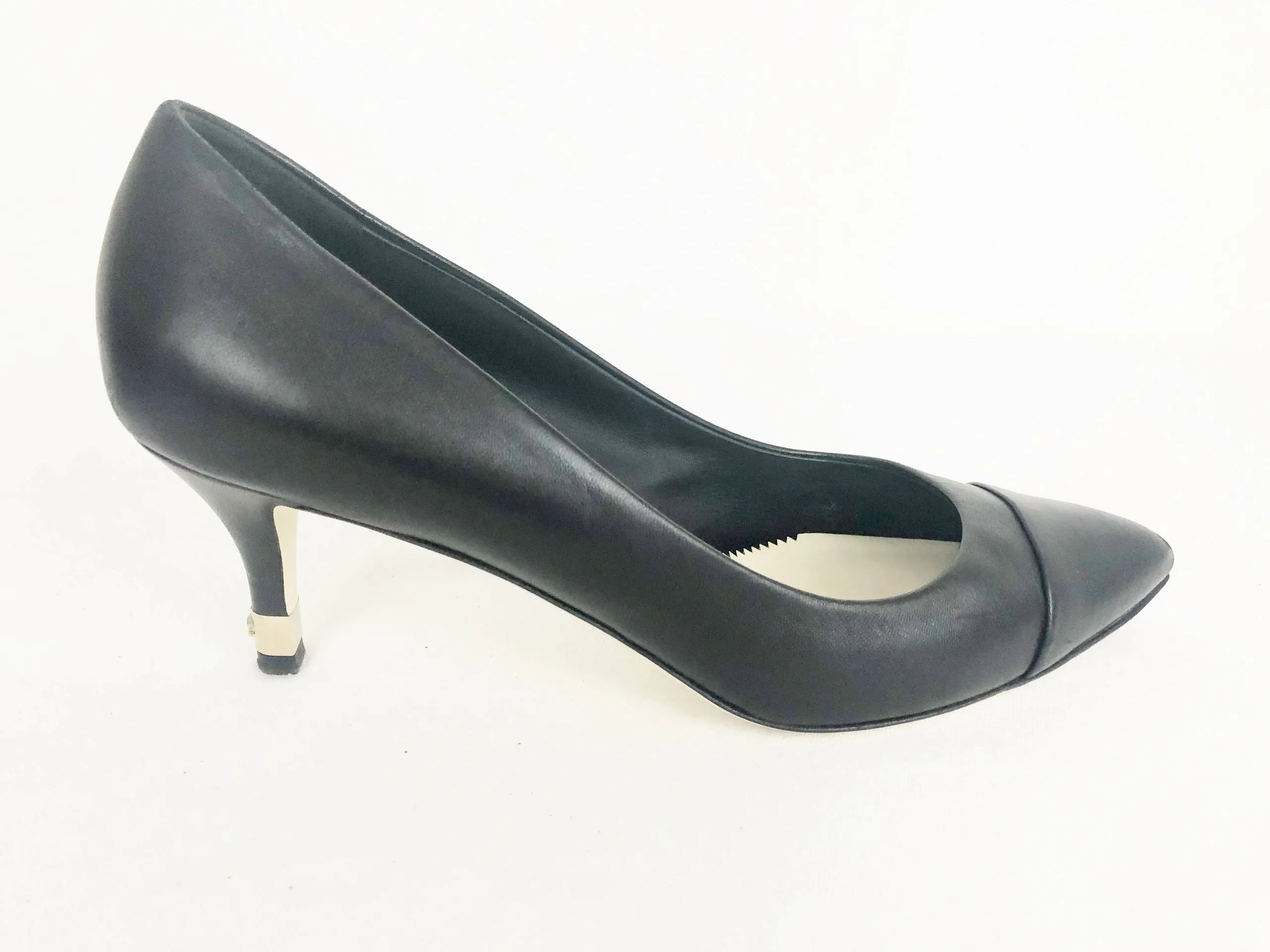 Chanel Leather Cc Pumps Size 41 It (11 Us)