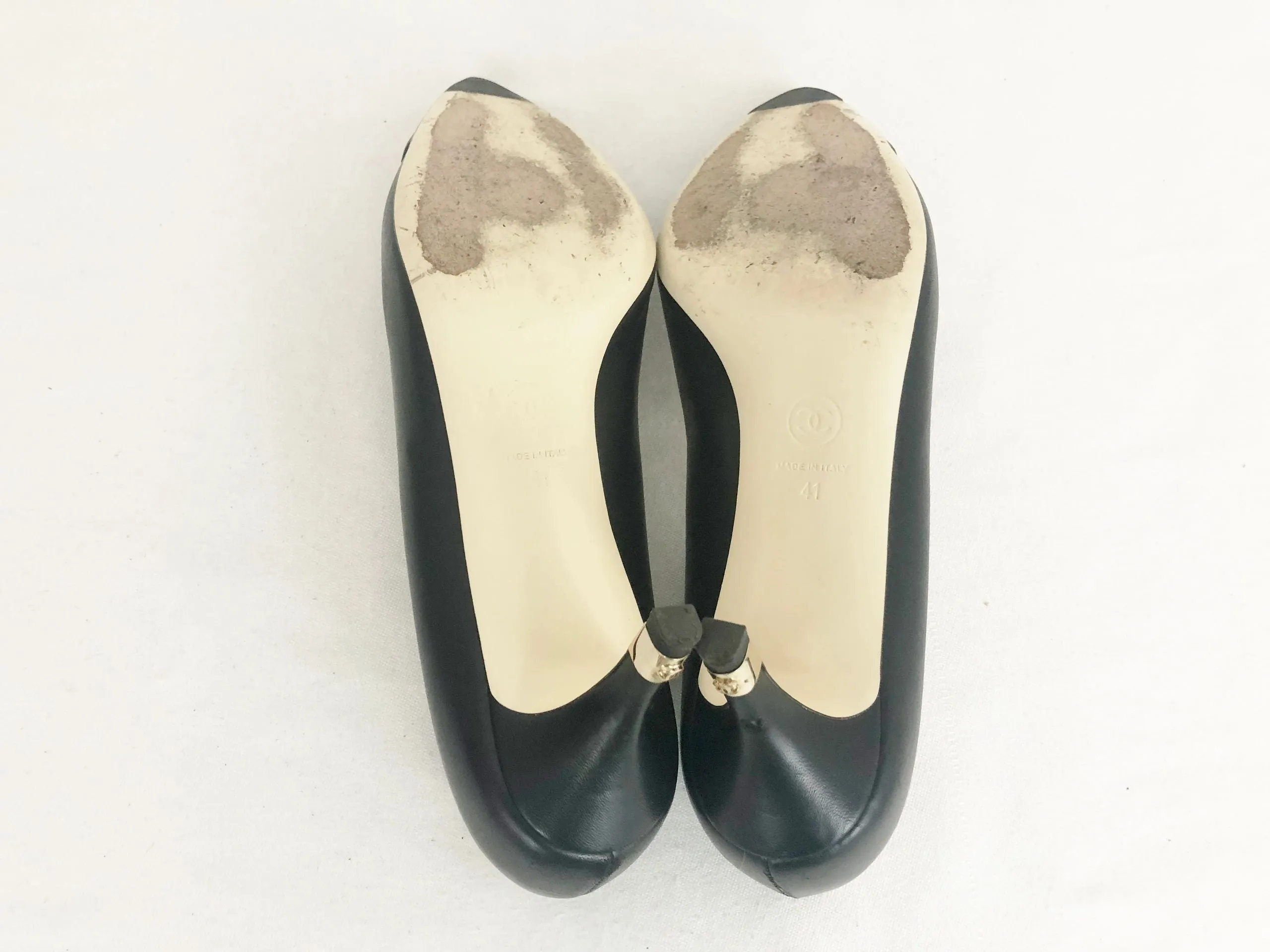 Chanel Leather Cc Pumps Size 41 It (11 Us)