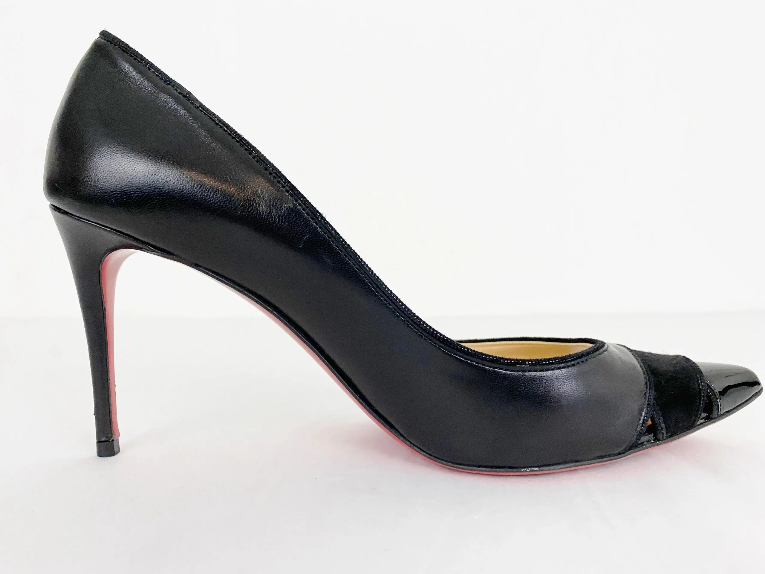 Christian Louboutin Cut-Out Pump Size 38.5 It (8.5 Us)