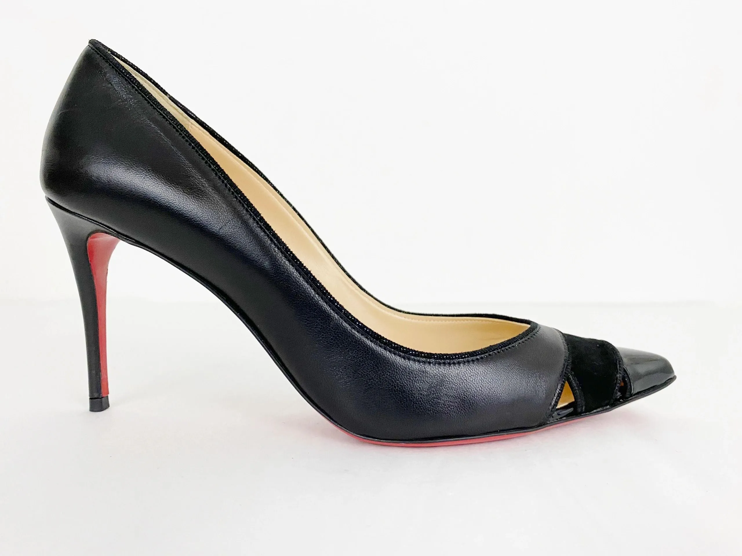 Christian Louboutin Cut-Out Pump Size 38.5 It (8.5 Us)