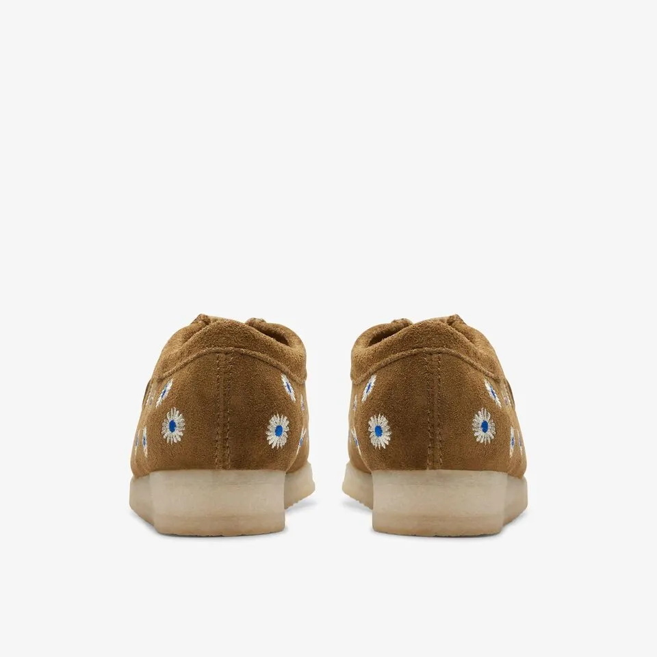 Clarks Women's Wallabee Dark Olive Embroided 26176529