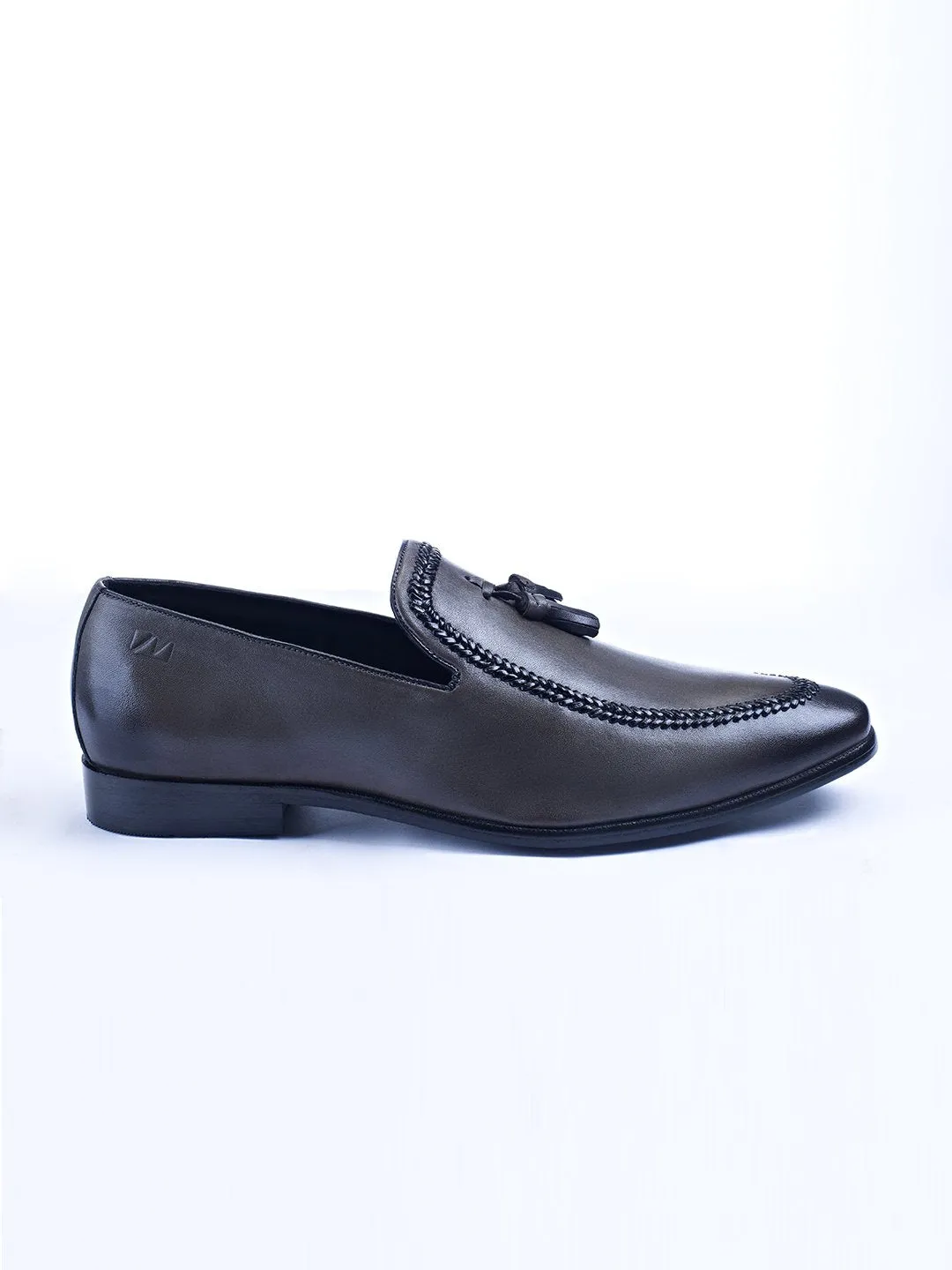 Classic Moccasin With Handmade Weaving Detail