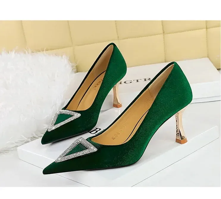 Designer Women Heels Prom Pumps Lady Velvet Pointed Toe 7cm Thin High Heels Pearl Crystal Buckle Shoes