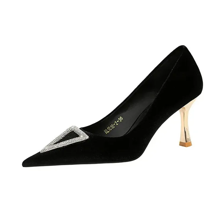 Designer Women Heels Prom Pumps Lady Velvet Pointed Toe 7cm Thin High Heels Pearl Crystal Buckle Shoes