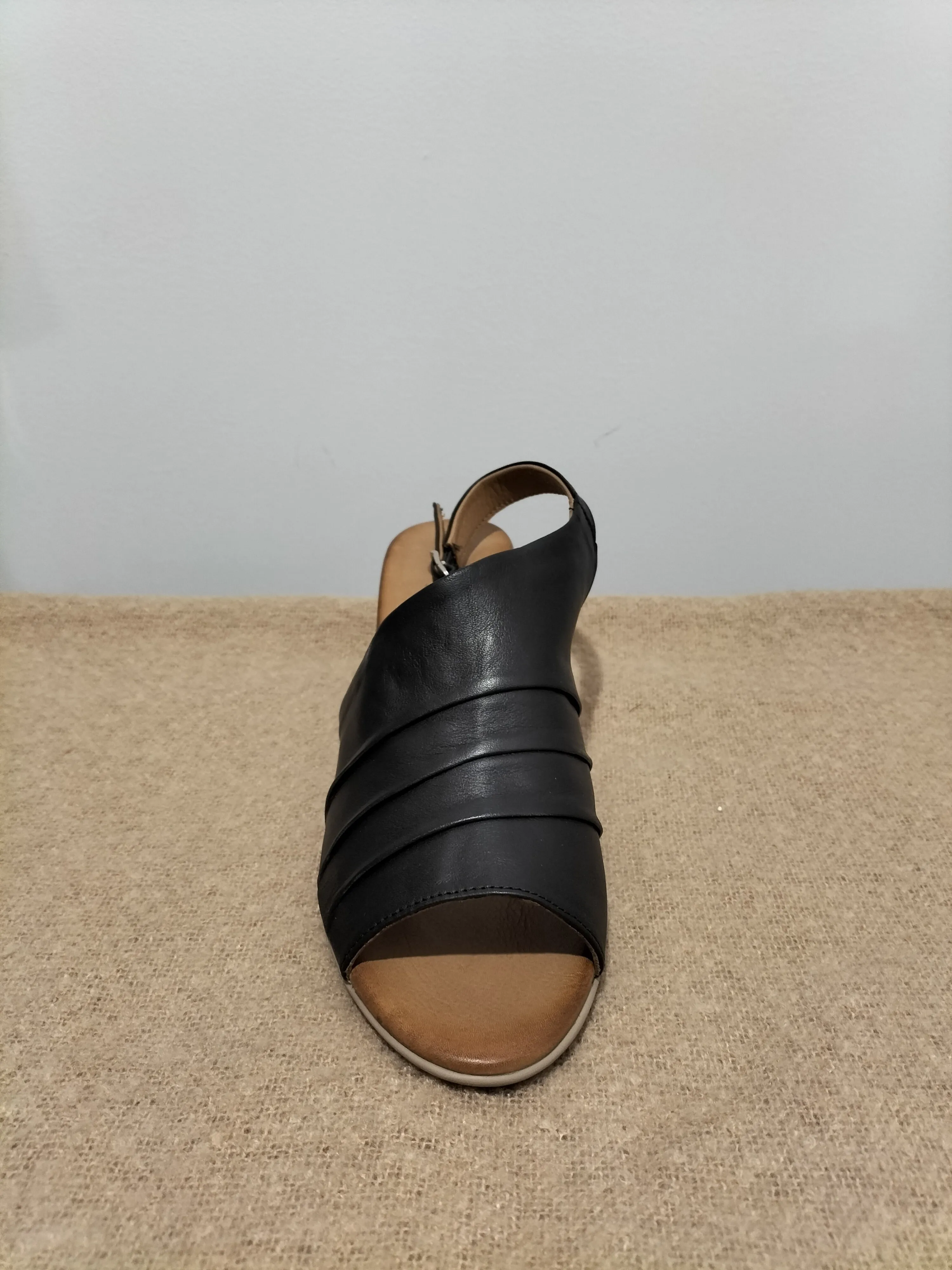 Edwina Cabello Sandal