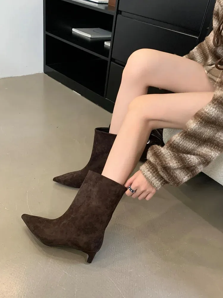Eilyken Pointed Toe Ankle Boots for Women – Designer Vintage Thin Low Heel Shoes, Modern Short Boots, Autumn/Winter Footwear