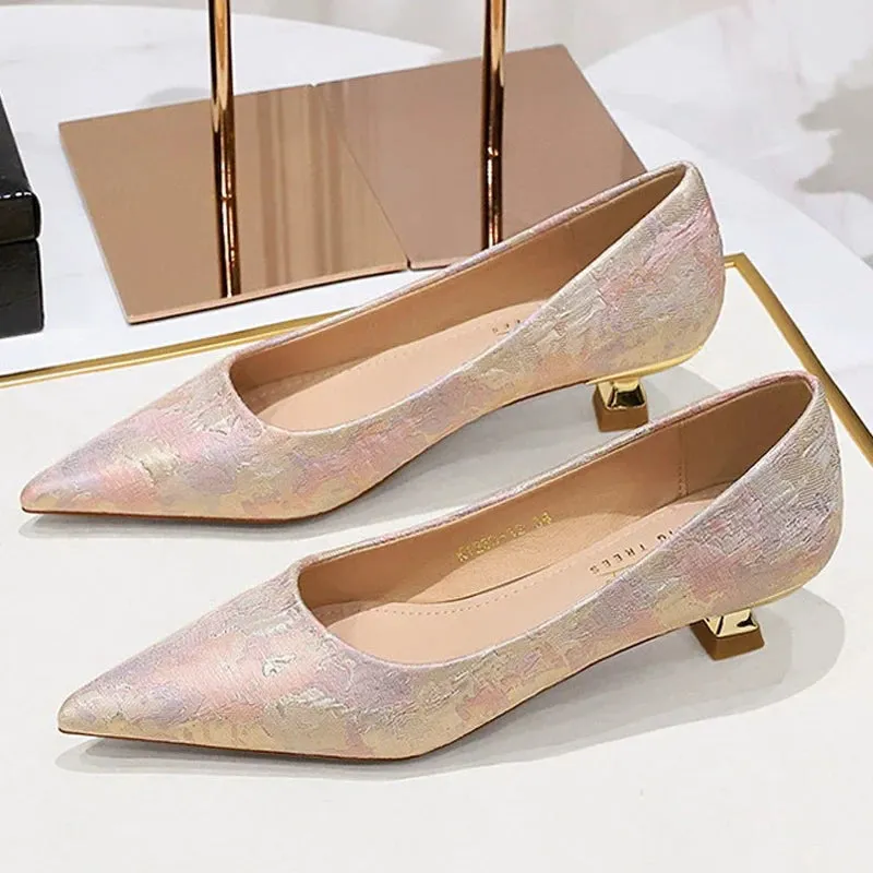 Floral cloth surface 3 cm Kitten heels Women Shoes Sweet Fashion Low Heel Ladies Shoes pointed Toe Women Pumps