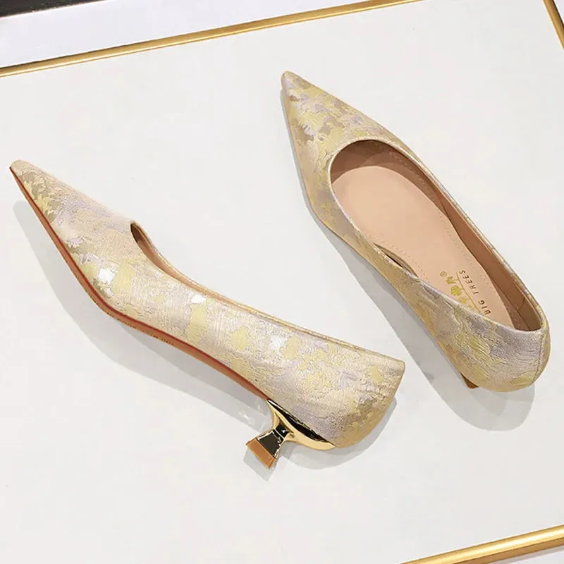 Floral cloth surface 3 cm Kitten heels Women Shoes Sweet Fashion Low Heel Ladies Shoes pointed Toe Women Pumps