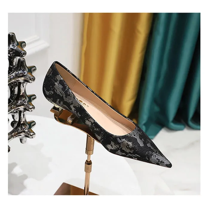 Floral cloth surface 3 cm Kitten heels Women Shoes Sweet Fashion Low Heel Ladies Shoes pointed Toe Women Pumps