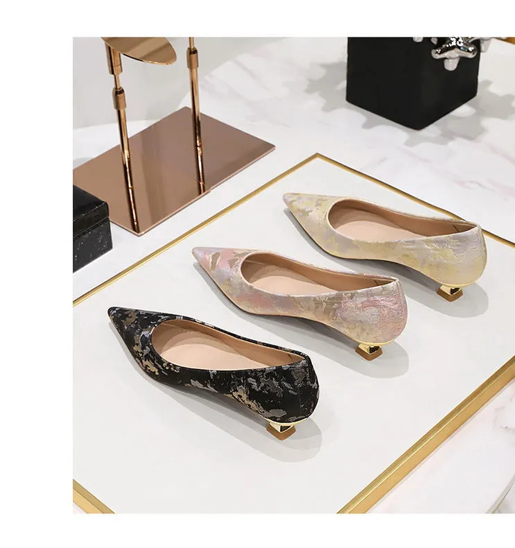 Floral cloth surface 3 cm Kitten heels Women Shoes Sweet Fashion Low Heel Ladies Shoes pointed Toe Women Pumps