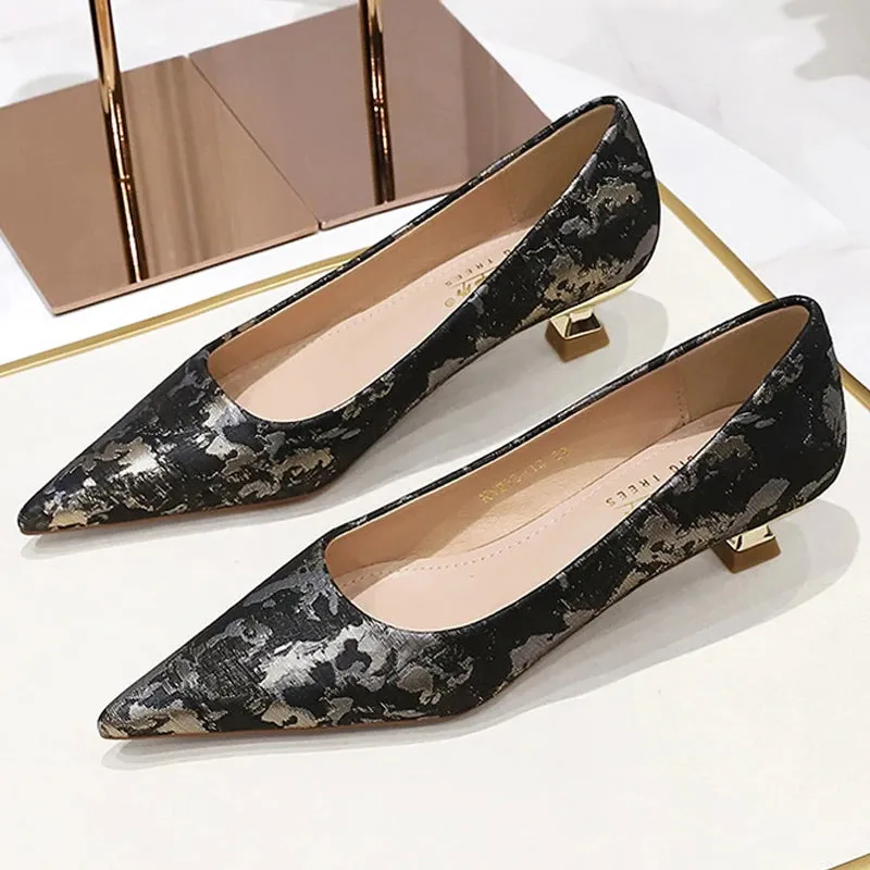 Floral cloth surface 3 cm Kitten heels Women Shoes Sweet Fashion Low Heel Ladies Shoes pointed Toe Women Pumps