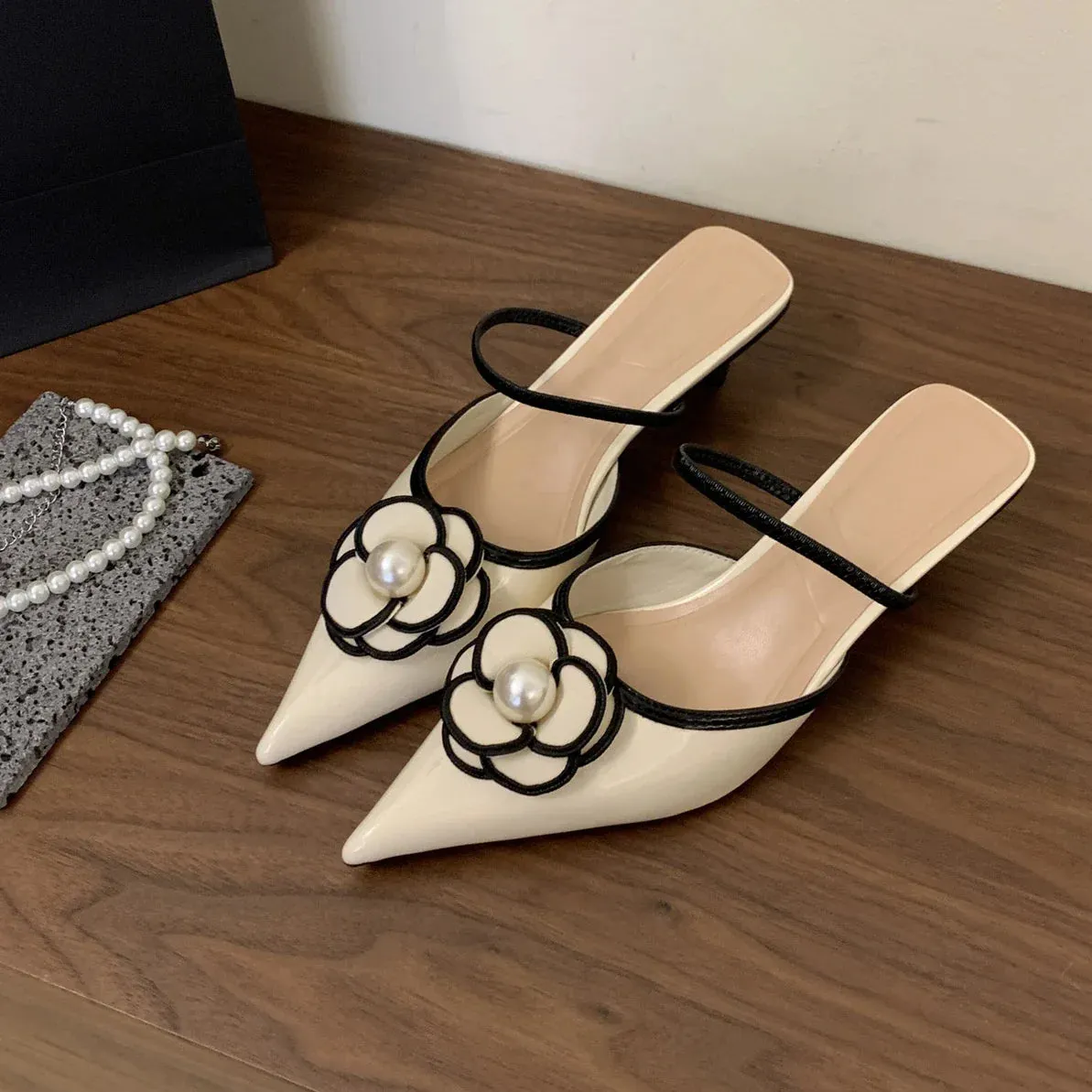Flower Pointed Toe High Heels Women Luxury Designer Sandals Female Summer Elegant Fashion Pumps Woman Flower Mule Slippers Women