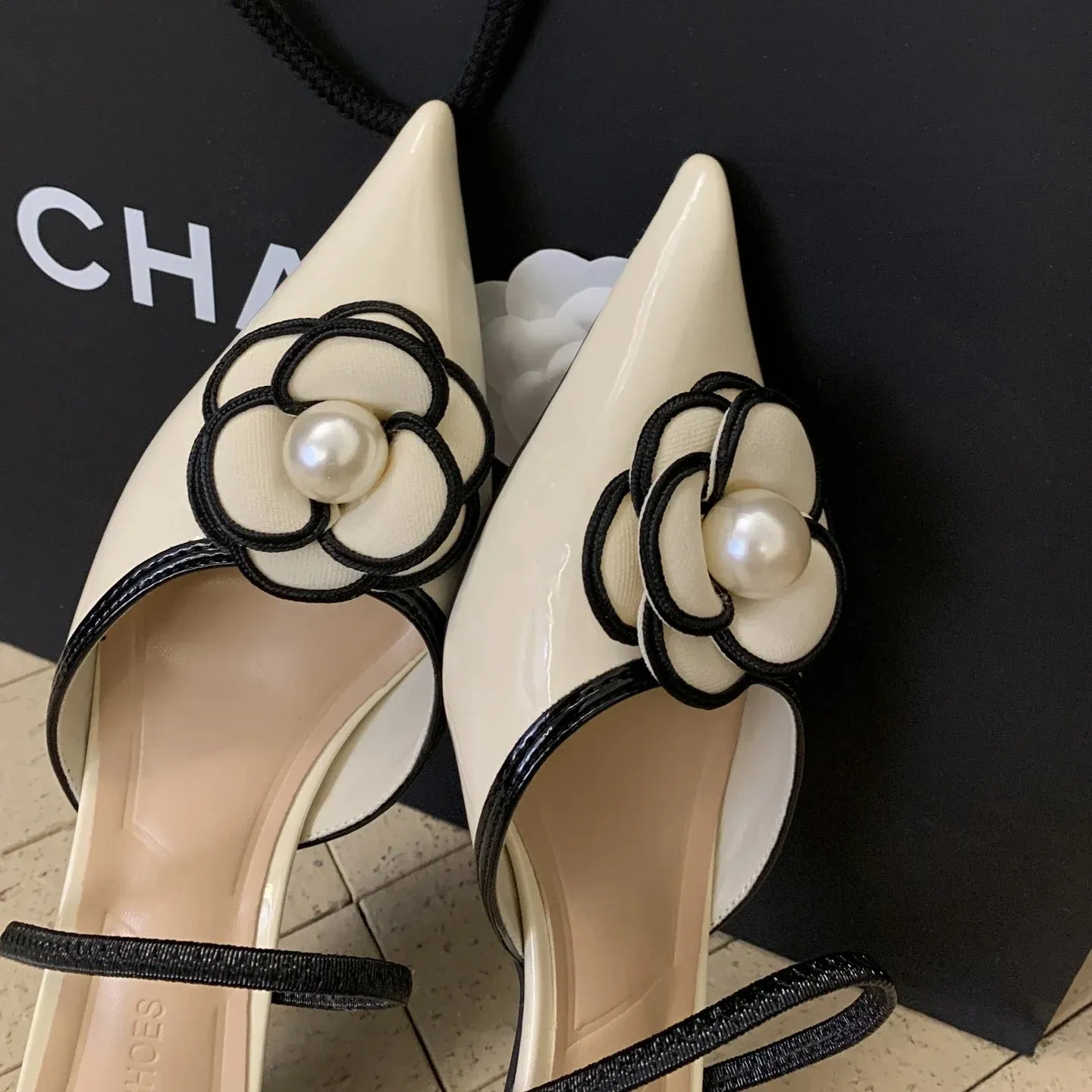 Flower Pointed Toe High Heels Women Luxury Designer Sandals Female Summer Elegant Fashion Pumps Woman Flower Mule Slippers Women