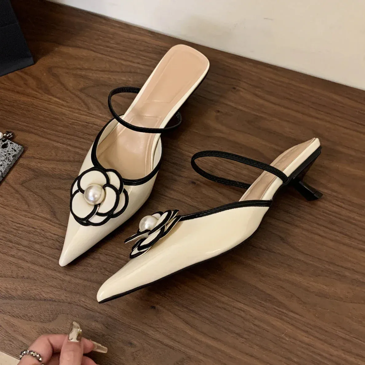Flower Pointed Toe High Heels Women Luxury Designer Sandals Female Summer Elegant Fashion Pumps Woman Flower Mule Slippers Women