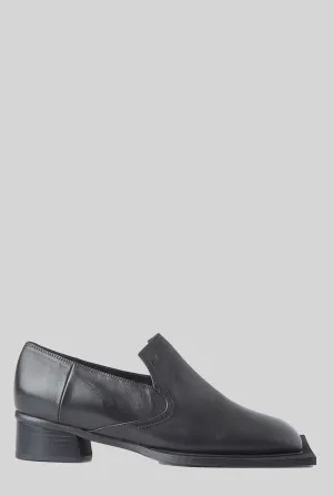 Howled Loafers in Black