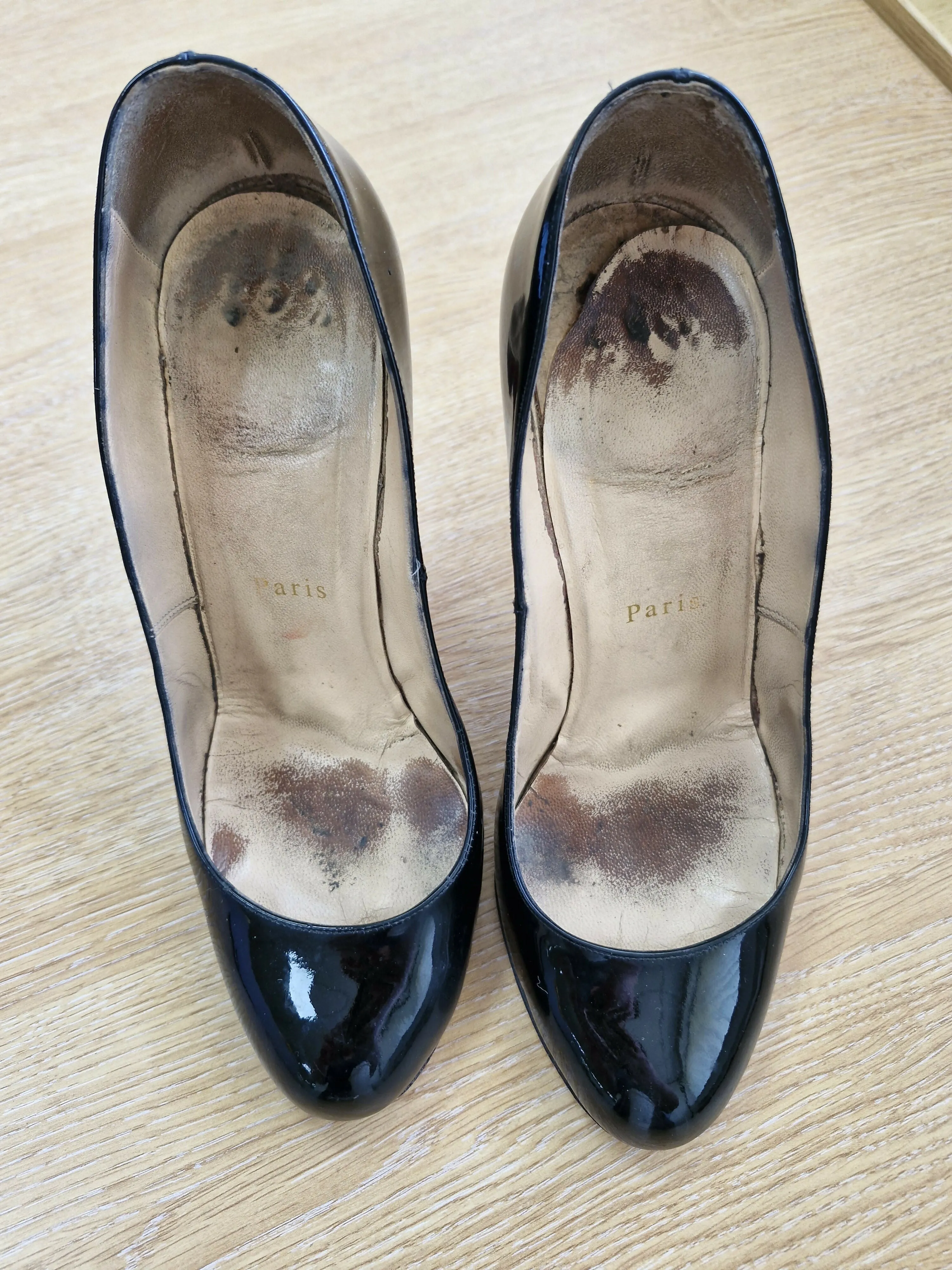 Louboutin FiFi 100's Black
