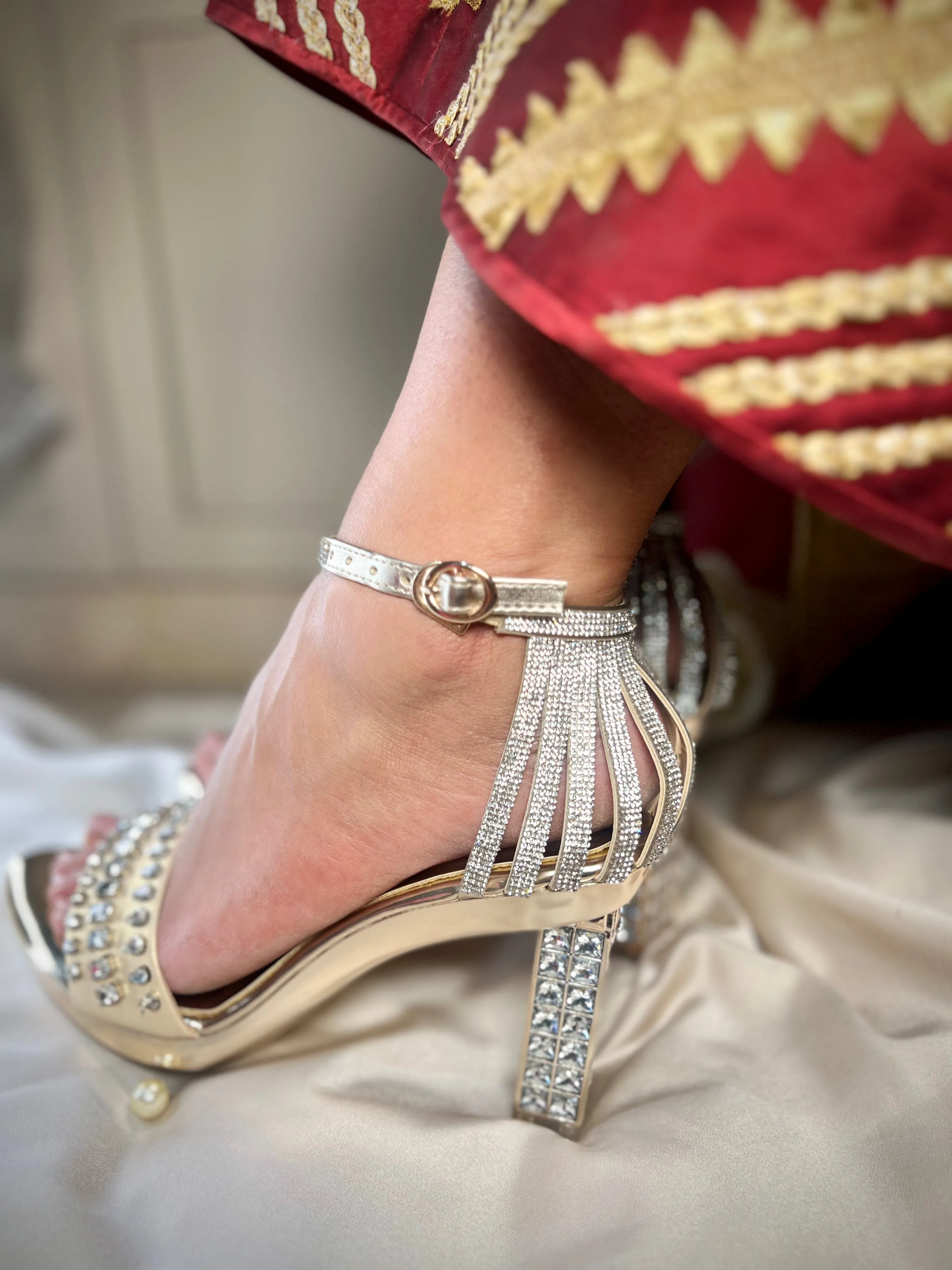 Luxe Diamond Heels with Anklet Back Cover
