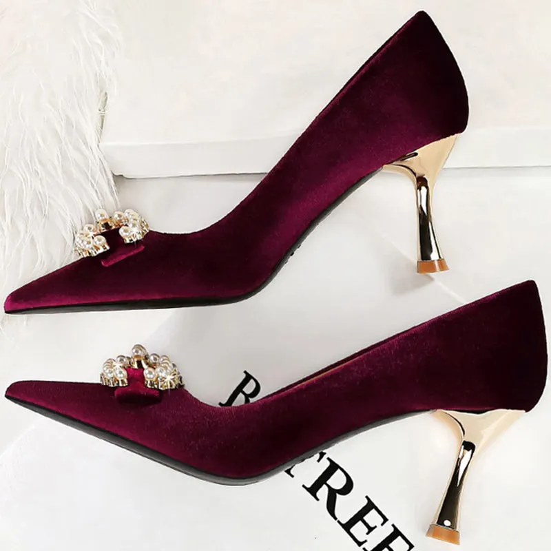 Luxury Women 7cm High Heels Wedding Pumps Lady Luxury Designer Metal Chain Buckle High Heels Stiletto Women Dress Shoes