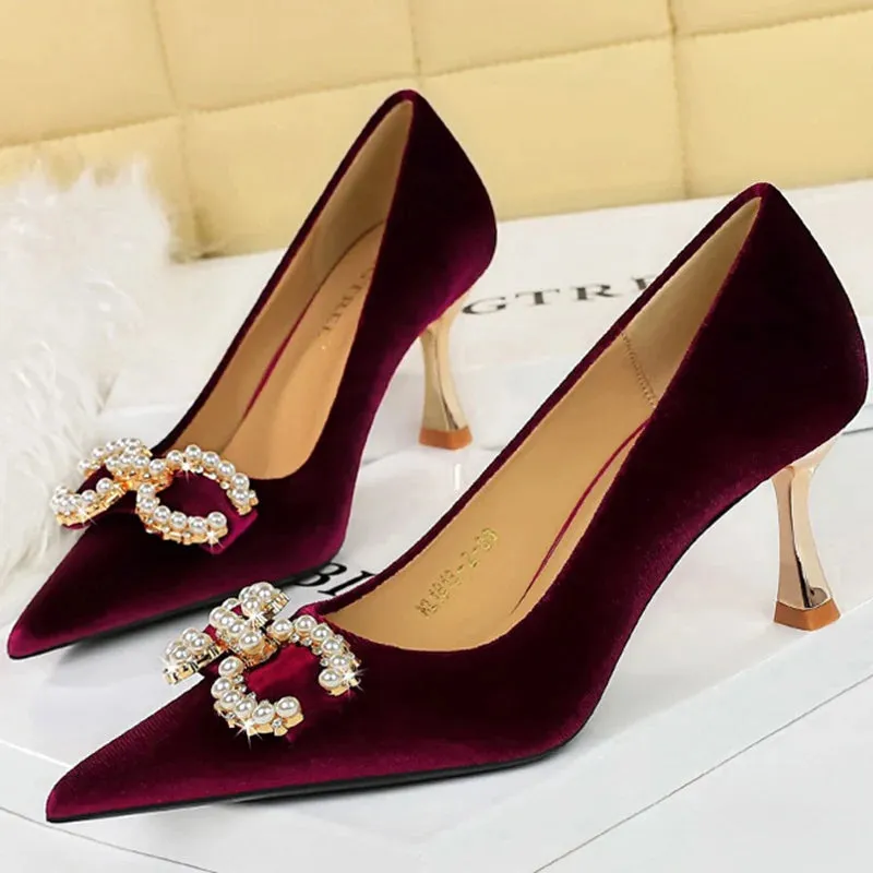 Luxury Women 7cm High Heels Wedding Pumps Lady Luxury Designer Metal Chain Buckle High Heels Stiletto Women Dress Shoes