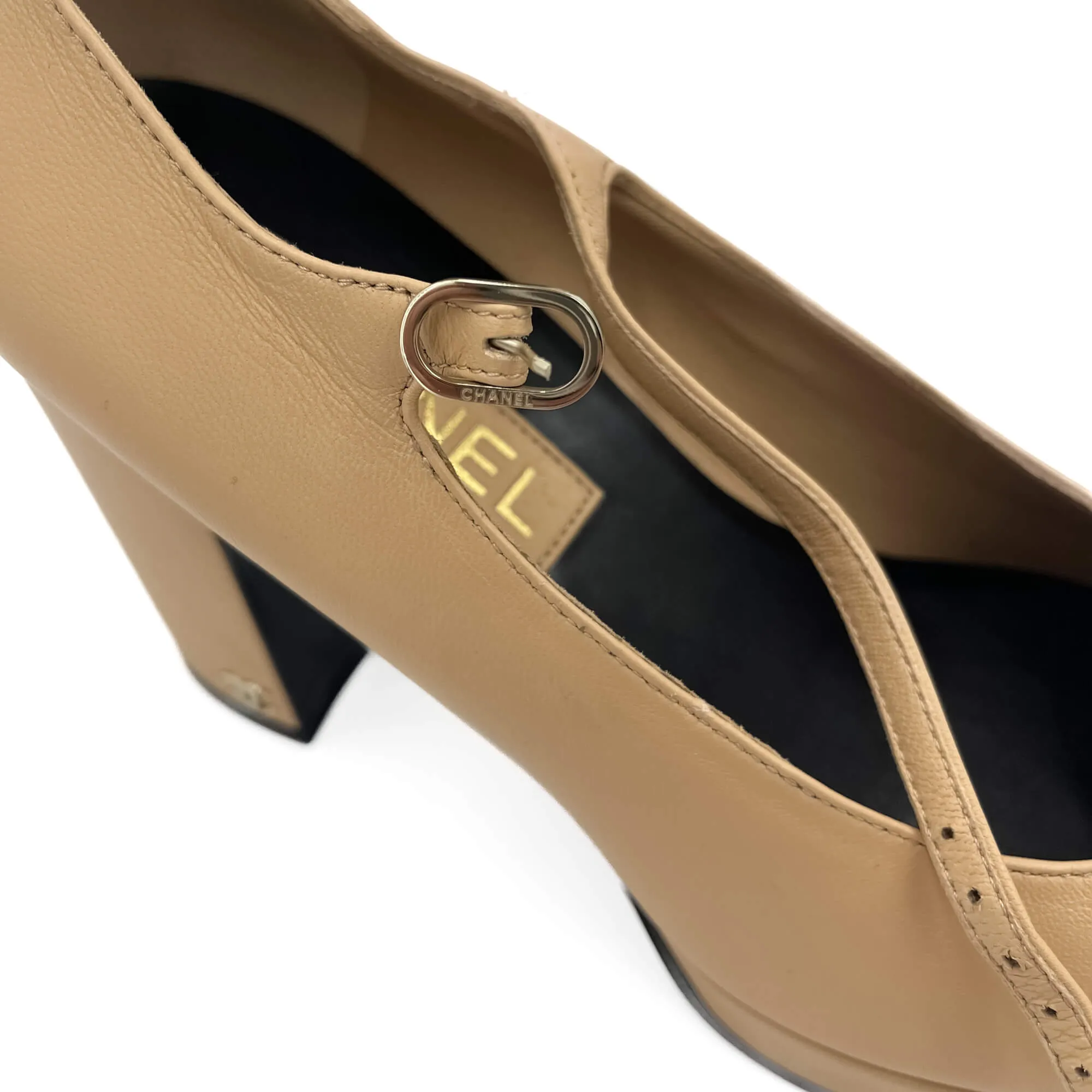 Mary Janes Lambskin Leather Shoes Beige & Black - size 38.5 EU