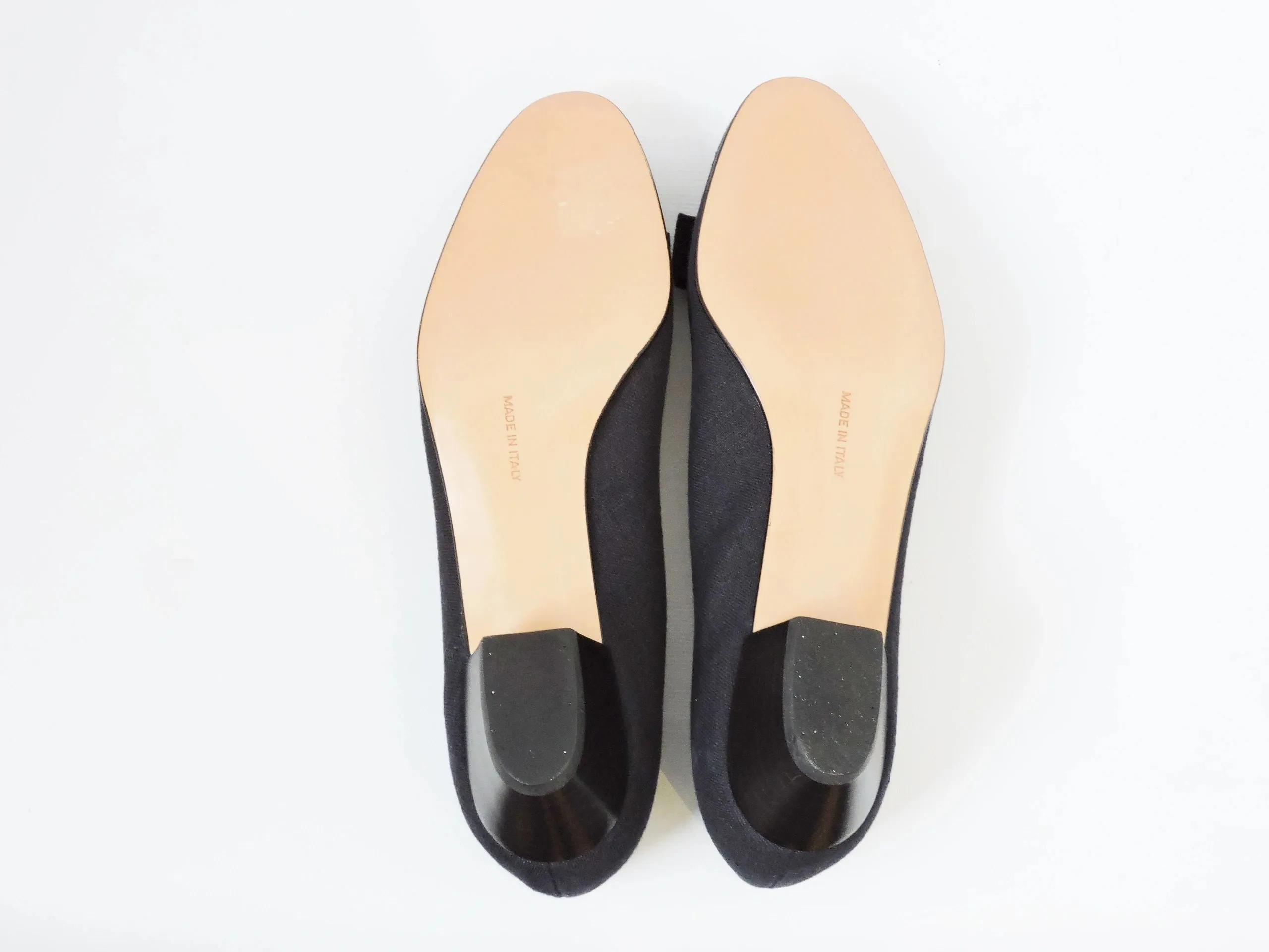 NEW Salvatore Ferragamo Blue Linen Vara Pump Size 8.5 B