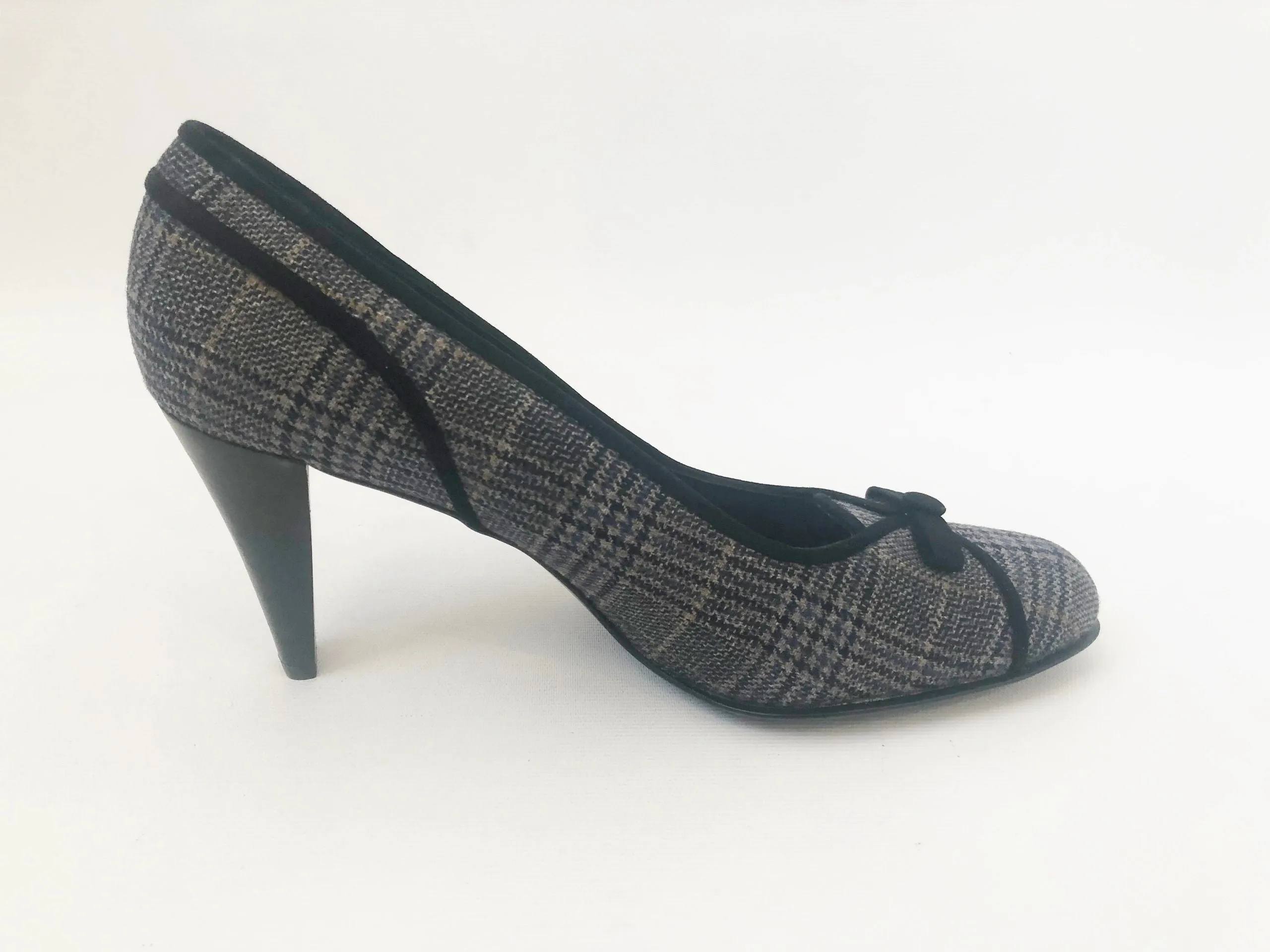 NEW Stuart Weitzman Plaid Pumps Size 9