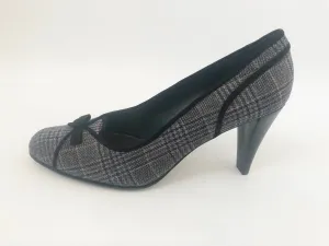 NEW Stuart Weitzman Plaid Pumps Size 9