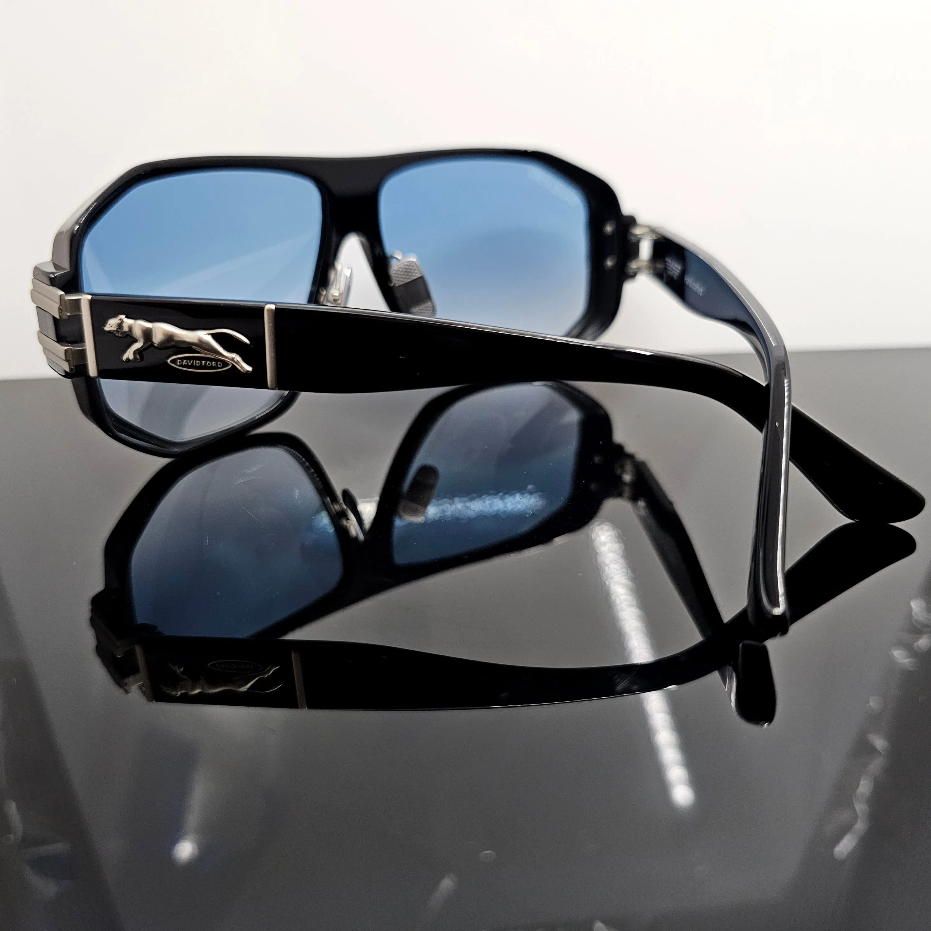 Panther 3 Luxury Edition