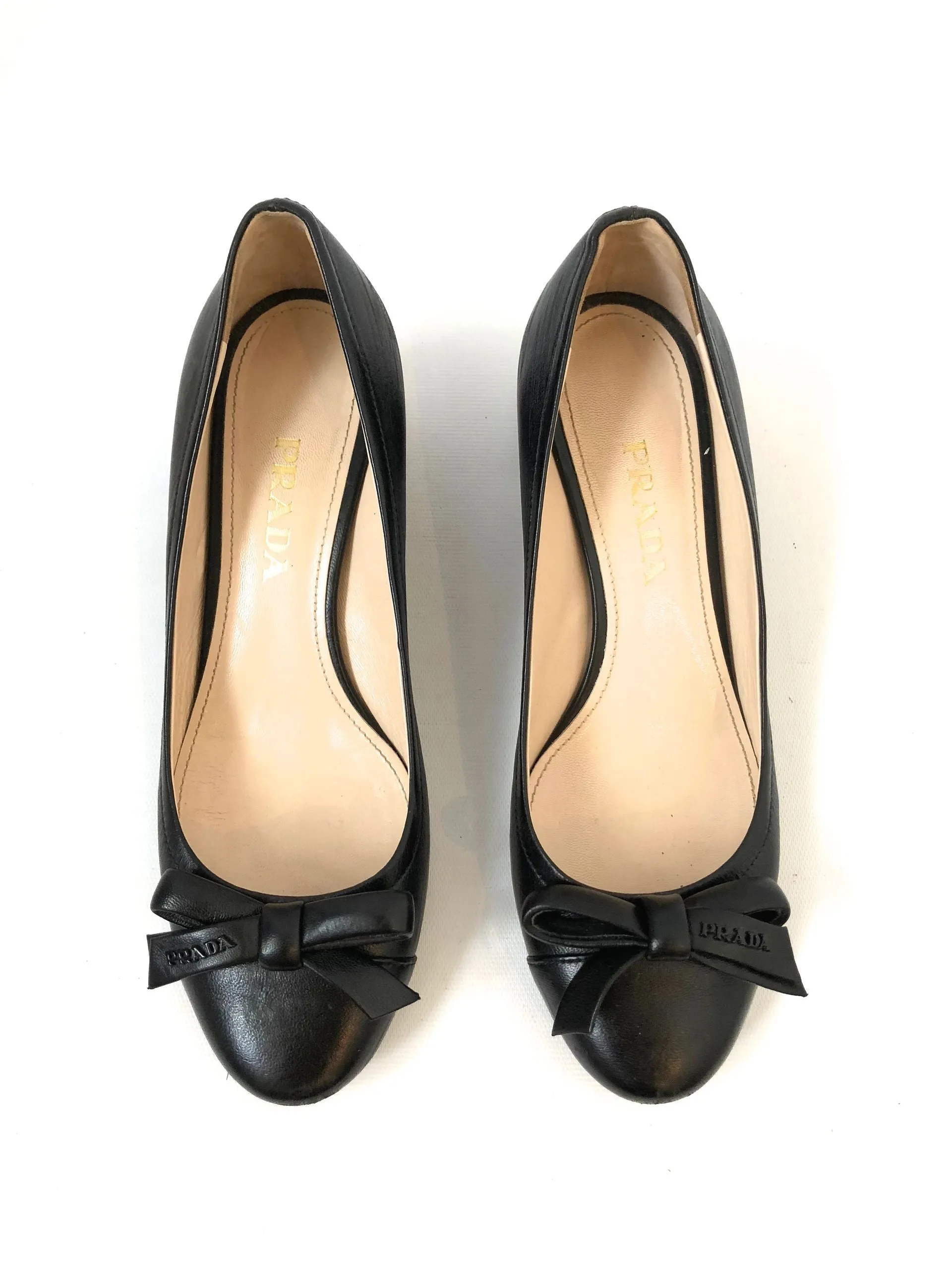 Prada Bow Pump Size 37 It (7 Us)