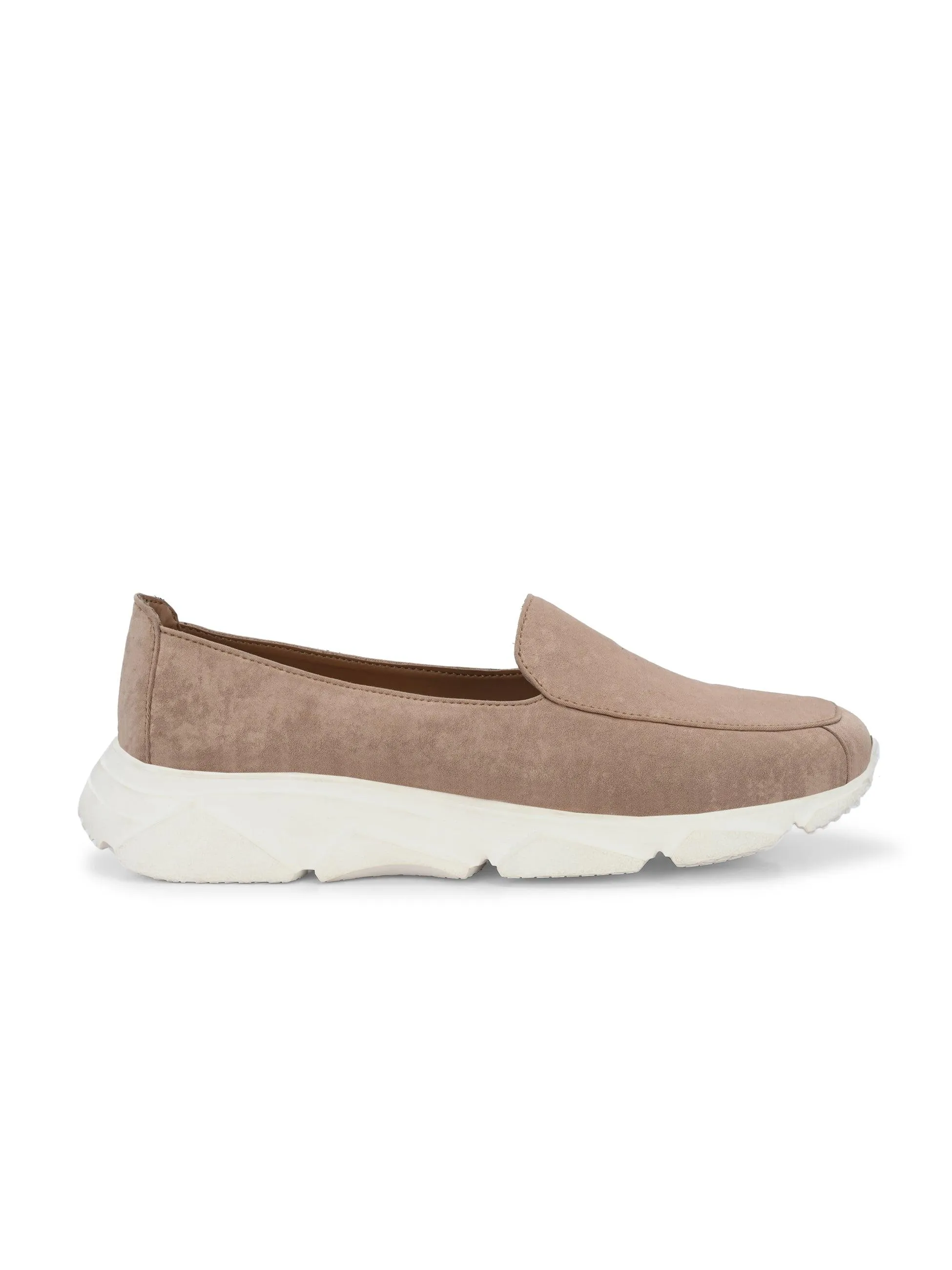 Rosé Chic Sneakers