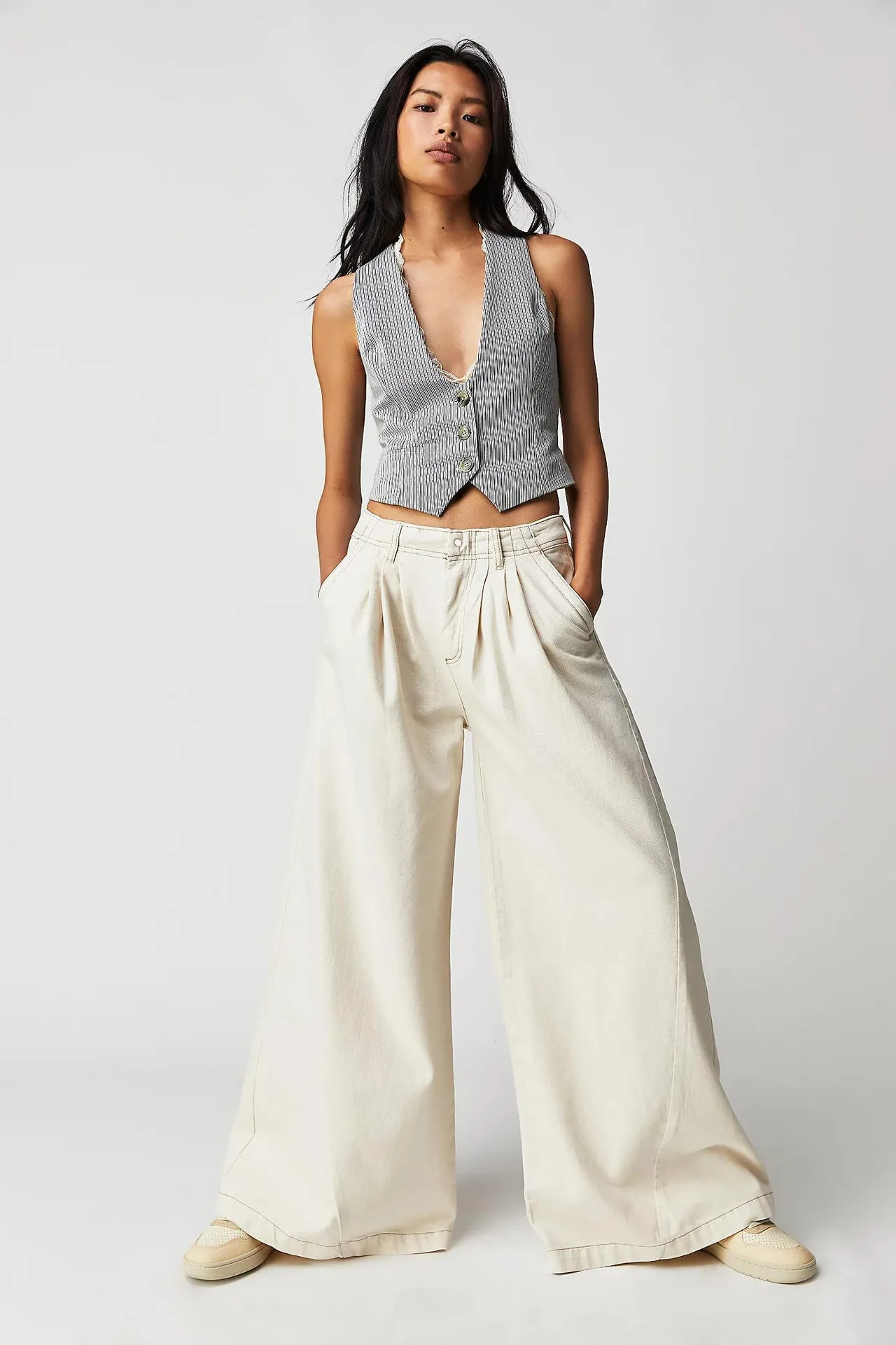 Trendy Plus-Size Wide Leg Denim Pants for Effortless Street Style