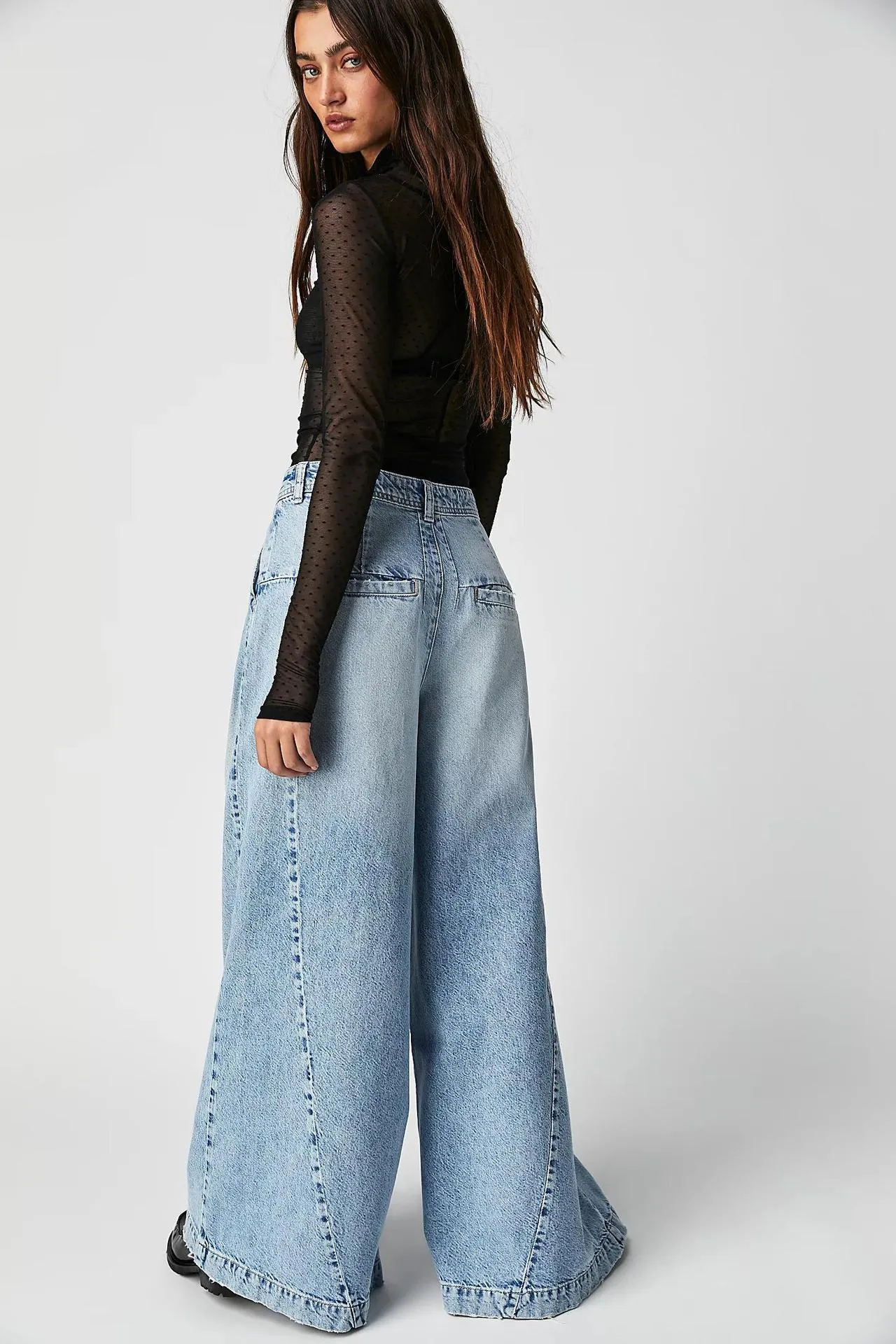 Trendy Plus-Size Wide Leg Denim Pants for Effortless Street Style