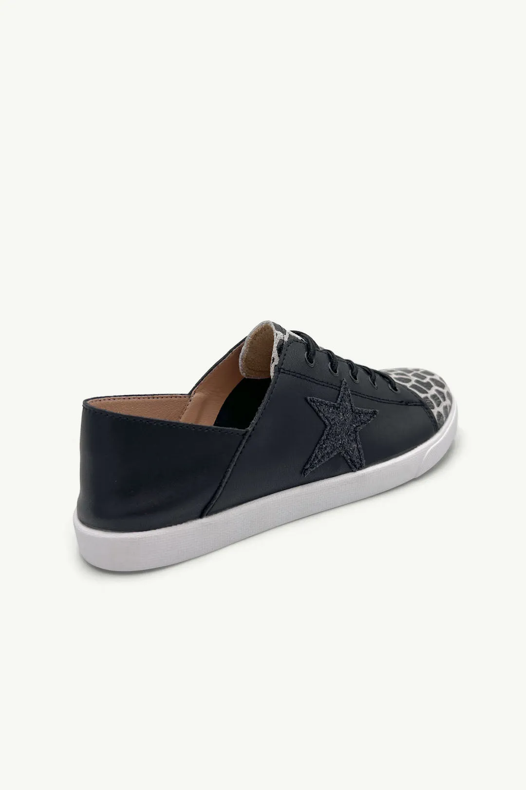 Vicki™ Black   Black Grey Giraffe