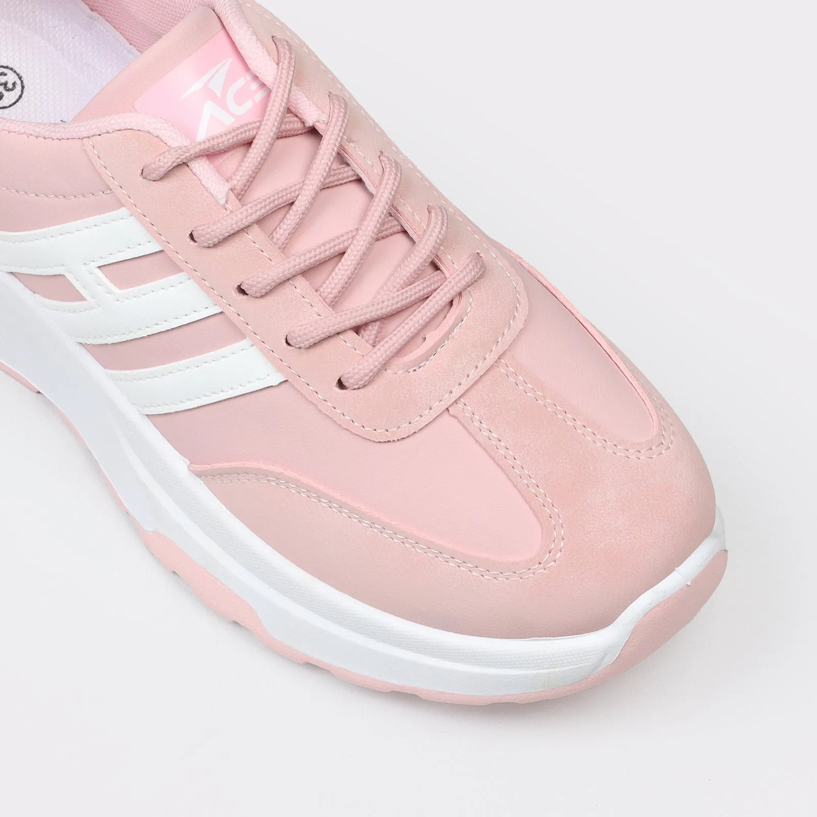 Women's casual sneakers