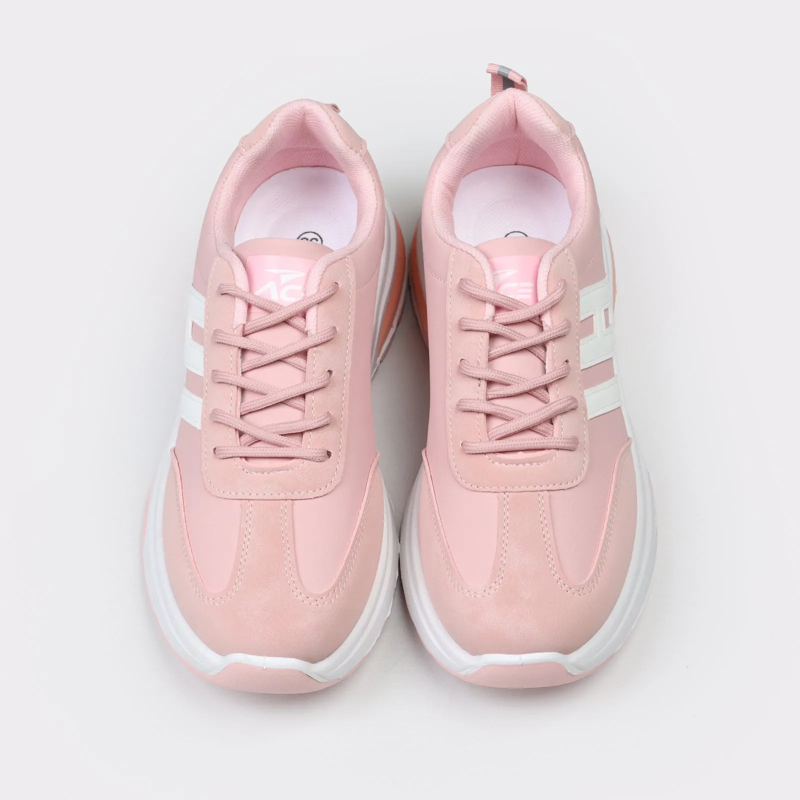 Women's casual sneakers